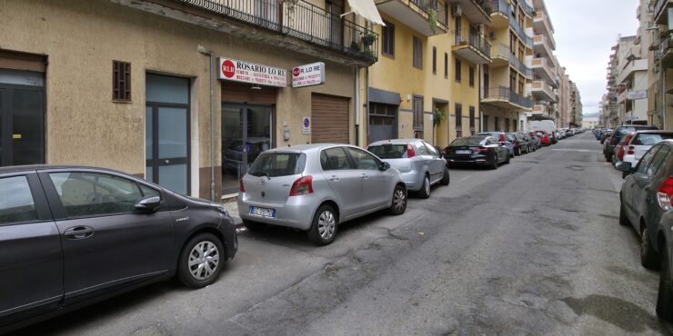 Via Industriale pressi Via S. Cecilia – Locale commerciale